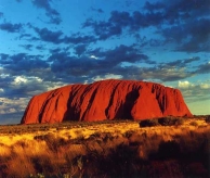 http://i-avstraliya.ru/wp-content/uploads/2011/04/ayers-rock.jpg